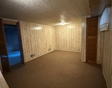 182 Newman Street - Photo Thumbnail 8
