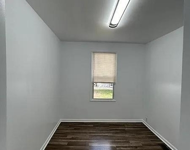 119 Columbus Place - Photo Thumbnail 4