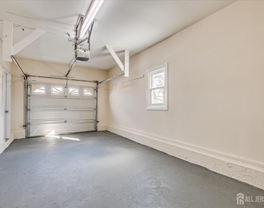 145 Somerset Avenue - Photo Thumbnail 27