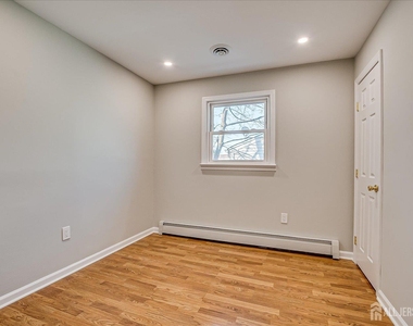145 Somerset Avenue - Photo Thumbnail 22