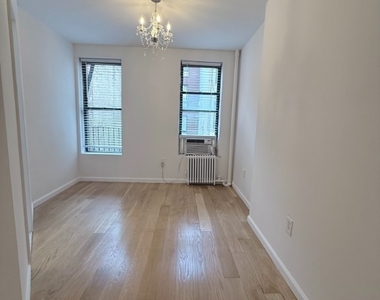 148 Sullivan Street - Photo Thumbnail 5