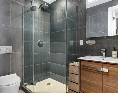 356 W 48th Street - Photo Thumbnail 7