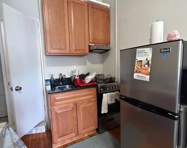 318 W 106th Street - Photo Thumbnail 4