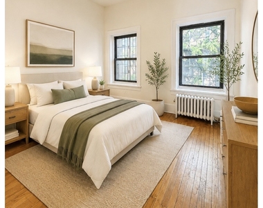 310 Bleecker Street - Photo Thumbnail 3