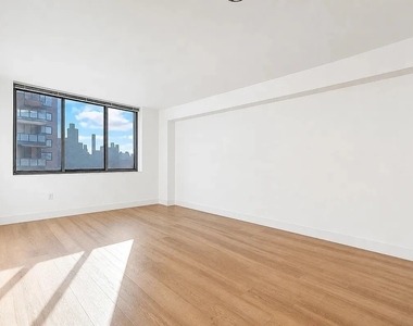 1735 York Avenue - Photo Thumbnail 3