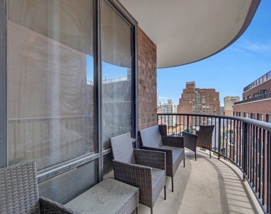 304 E 65th Street - Photo Thumbnail 4