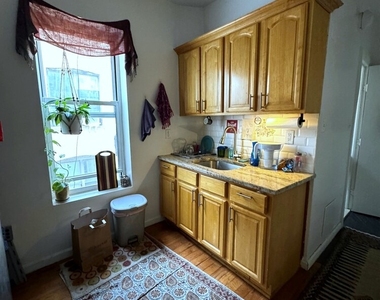 264 E 2nd Street - Photo Thumbnail 5