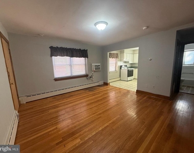 320 N Royal Avenue - Photo Thumbnail 4