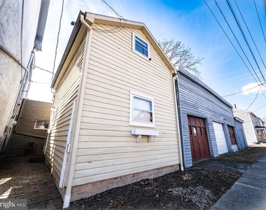 703 S Loudoun Street - Photo Thumbnail 2