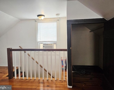448 Loudoun Street N - Photo Thumbnail 13