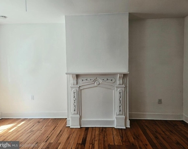448 Loudoun Street N - Photo Thumbnail 4