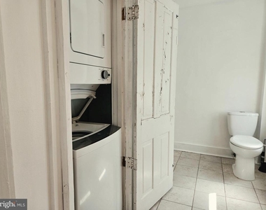 448 Loudoun Street N - Photo Thumbnail 1