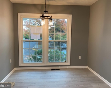 8262 Vernon Street - Photo Thumbnail 9
