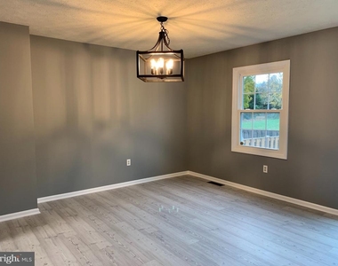 8262 Vernon Street - Photo Thumbnail 8