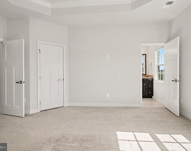 18143 Red Mulberry Road - Photo Thumbnail 13