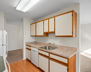 9555 Battery Heights Boulevard - Photo Thumbnail 9