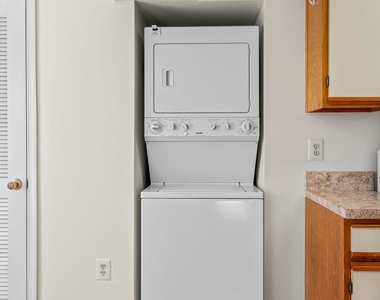 9555 Battery Heights Boulevard - Photo Thumbnail 11