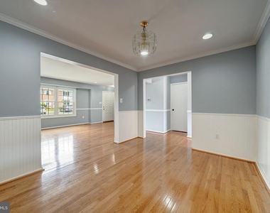 8593 Burlington Court - Photo Thumbnail 14