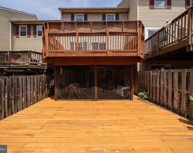 8593 Burlington Court - Photo Thumbnail 30