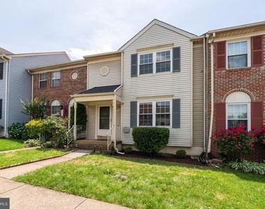 8593 Burlington Court - Photo Thumbnail 35