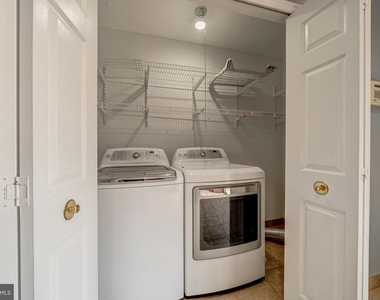 8593 Burlington Court - Photo Thumbnail 16