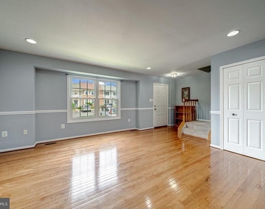 8593 Burlington Court - Photo Thumbnail 3