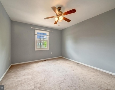 8593 Burlington Court - Photo Thumbnail 22