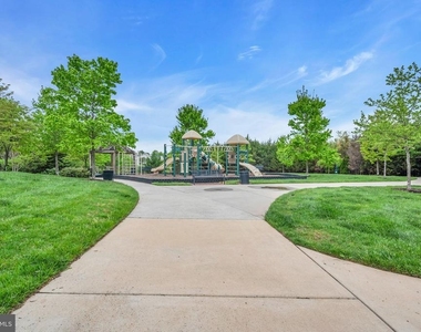 21600 Romans Drive - Photo Thumbnail 8