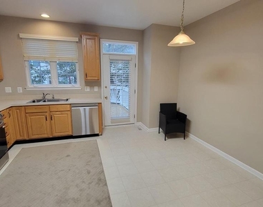 20479 Greymont Terrace - Photo Thumbnail 8