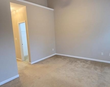 20479 Greymont Terrace - Photo Thumbnail 15