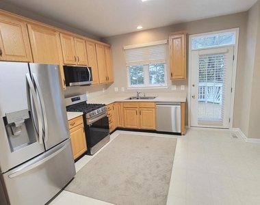 20479 Greymont Terrace - Photo Thumbnail 7