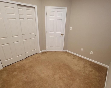 20479 Greymont Terrace - Photo Thumbnail 3