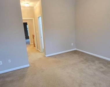 20479 Greymont Terrace - Photo Thumbnail 16