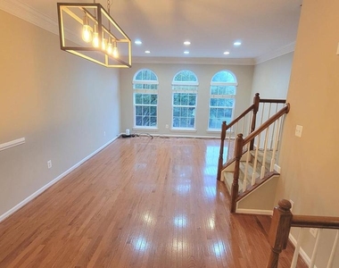 20479 Greymont Terrace - Photo Thumbnail 5