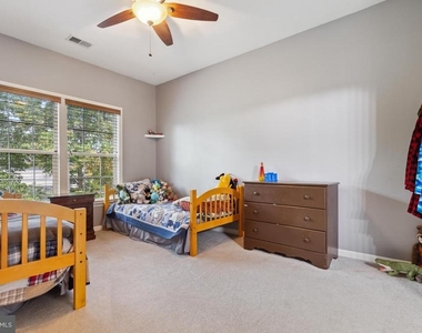 17205 Dewpoint Place - Photo Thumbnail 32