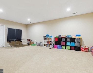 17205 Dewpoint Place - Photo Thumbnail 39