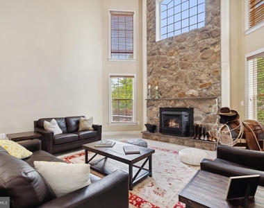 17205 Dewpoint Place - Photo Thumbnail 14