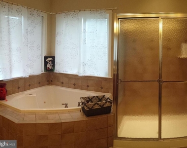 43315 Stonegarden Terrace - Photo Thumbnail 33