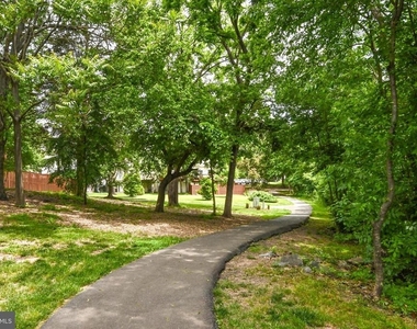 43195 Gatwick Square - Photo Thumbnail 30