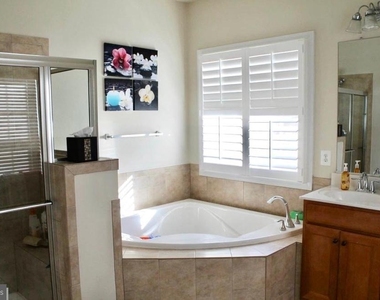 21697 Loganberry Terrace - Photo Thumbnail 4