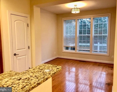 21697 Loganberry Terrace - Photo Thumbnail 3