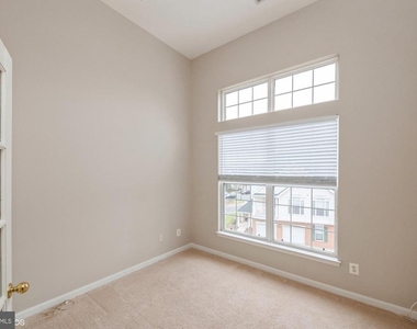 25340 Lake Mist Square - Photo Thumbnail 28