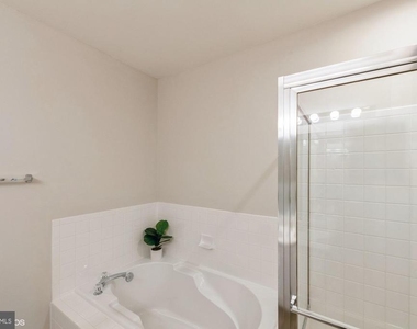 25340 Lake Mist Square - Photo Thumbnail 27