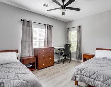 14304 Rosy Lane - Photo Thumbnail 11