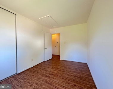9773 Hagel Circle - Photo Thumbnail 15