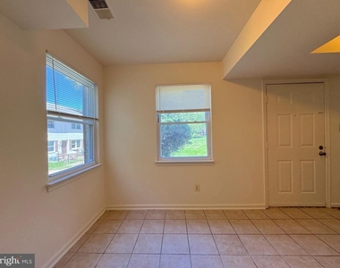 9773 Hagel Circle - Photo Thumbnail 6