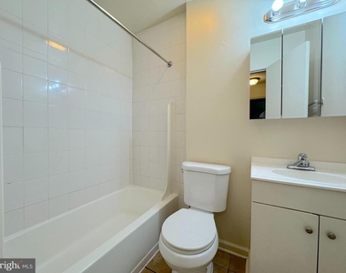 9773 Hagel Circle - Photo Thumbnail 13