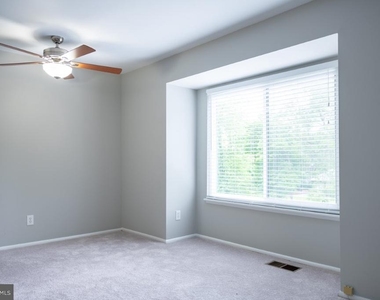 1640 Westwind Way - Photo Thumbnail 16