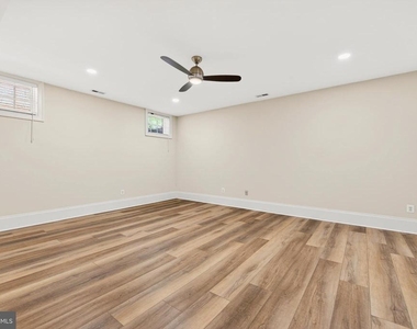 9860 Palace Green Way - Photo Thumbnail 51