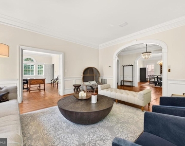 9860 Palace Green Way - Photo Thumbnail 7